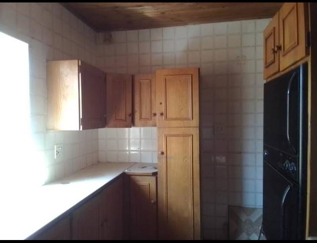 3 BEDROOM HOUSE FOR SALE IN SOUTH HILLS